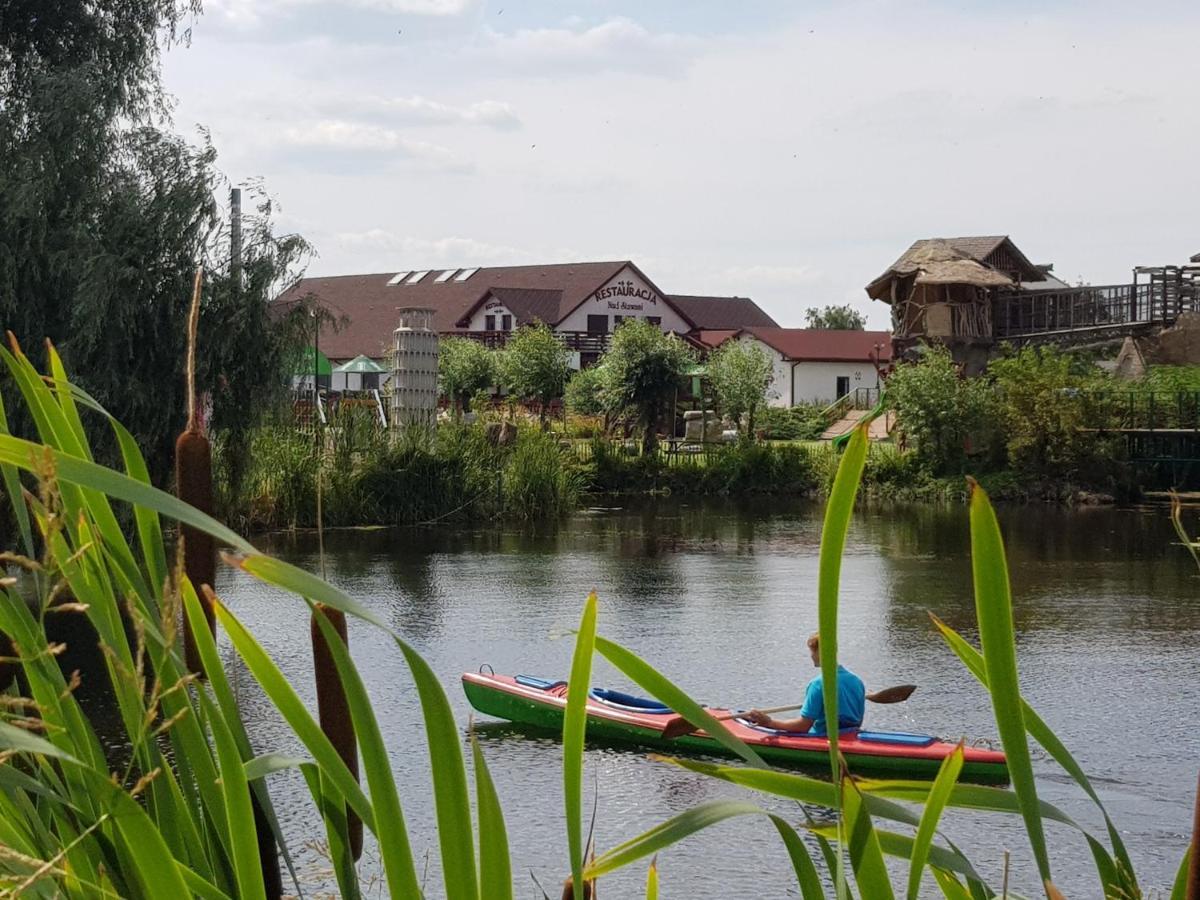 Hotel Nenufar Koscian Bagian luar foto
